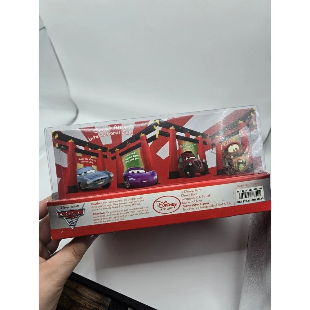 Pixar Cars 2 Disney Store Wasabi Die-Cast Set Screamin' Hollerin' Mater New Box